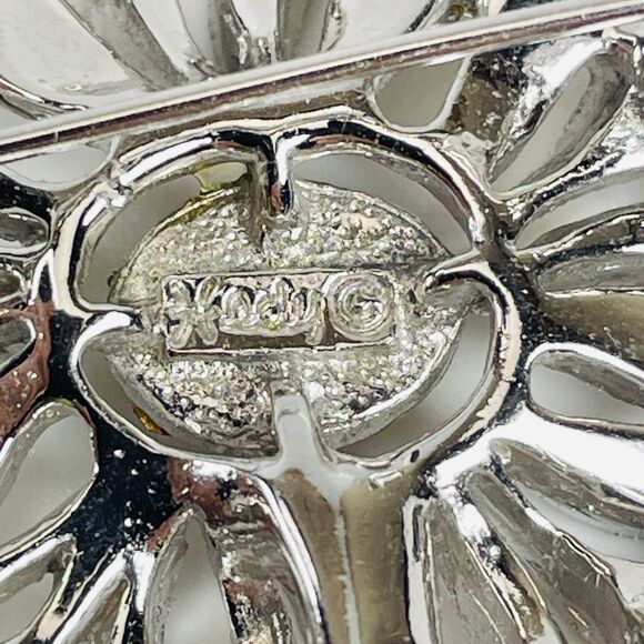 Signed HEDY Flower Brooch Pin 1.5" Sparkling Vintage Rhinestone Two Toned Pave - Picture 3 of 4